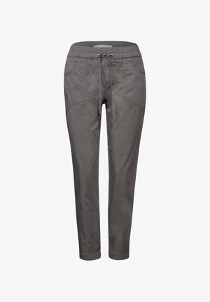 Pantaloni grigi con vita elastica e cordoncino, gamba affusolata, due tasche frontali, texture liscia e dettagli di cucitura discreti.