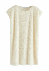 Robe crème ample en tissu texturé et duveteux, avec des manches courtes et un col rond. Ne comporte aucun système de fermeture visible ni embellissements.