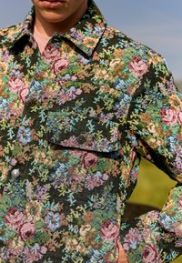 Next FLORAL EMBROIDERED SHACKET.  - REGULAR FIT - Leichte Jacke - multi