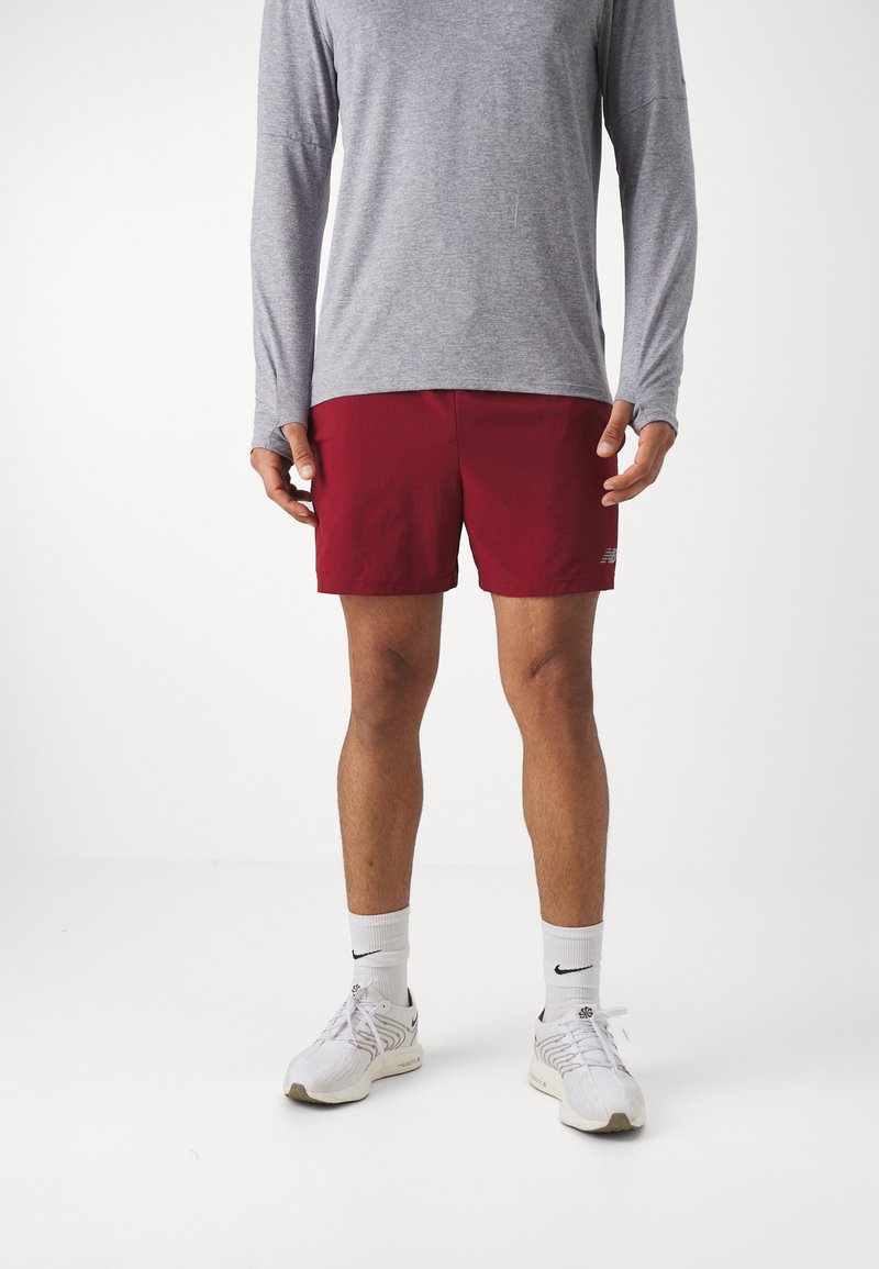 New Balance ESSENTIALS SHORT - Spordišortsid - mercury red