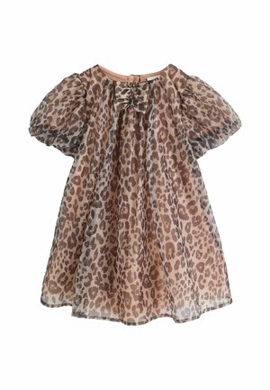 Robe d’enfant avec des manches bouffantes en voile et un imprimé léopard, avec un petit nœud au niveau de l’encolure.