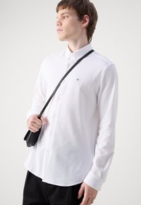 Calvin Klein SHIRT - Camicia - bright white