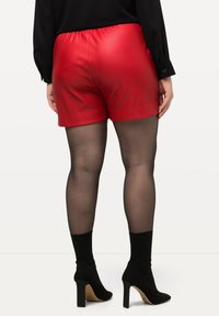 Ulla Popken TAILLE CONFORTABLE - Shorts - rubinrot