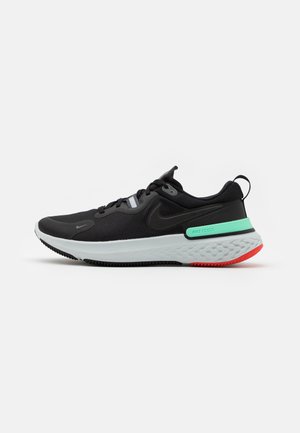 REACT MILER - Neutral running shoes - black/iron grey/green glow/chile red/photon dust