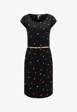 Sort knælang kjole med korte ærmer, farverigt spredt hjerteprint og et orange og hvidt flettet bælte i taljen.