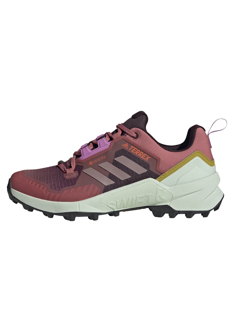 adidas Performance TERREX SWIFT R3 GORE-TEX® HIKING - Hikingschuh - red/oxide/pulse lilac