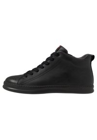 Sorte høye sneakers laget av glatt lær, med rund tå, kontrastsøm og et logo-accent på hælen.