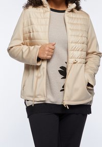 Fiorella Rubino Välikausitakki - beige