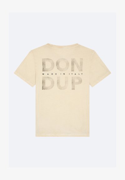 T-shirt in cotone beige a maniche corte, con grande testo grigio sul retro che recita "DON DUP" e "MADE IN ITALY" sotto.