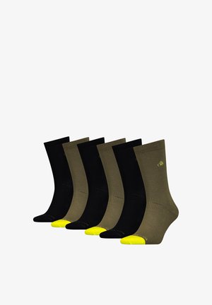 Sechs Paar knielange Socken in abwechselnd Schwarz und Olivgrün, jeweils mit leuchtend gelben Zehen und einem kleinen Logo in der Nähe der Bündchen.