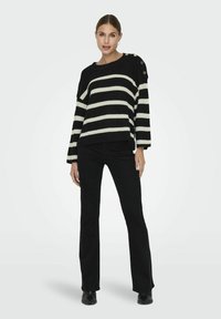 JDY Pulover - black