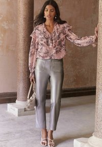 Love & Roses Palaidinė - pink floral metallic