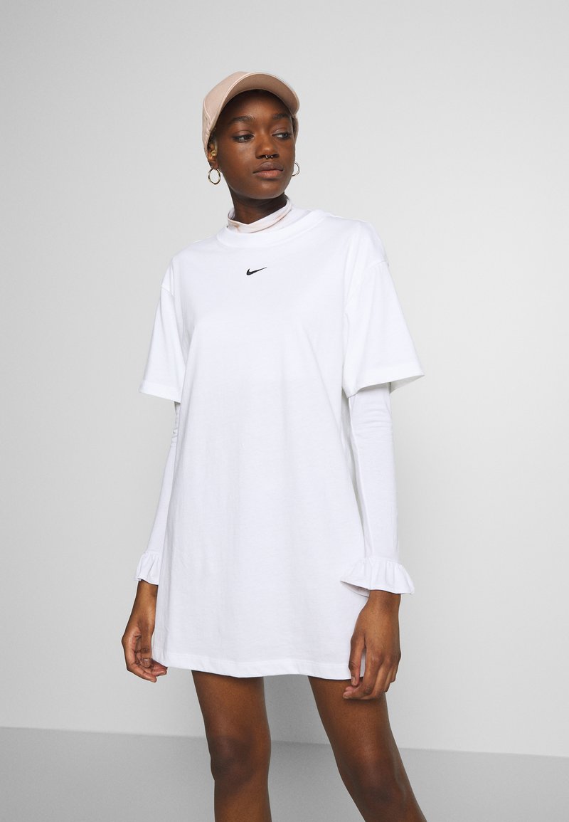 Amazon Nike Damen T Shirt Kleid Nike Sportswear Jersey Dress  White/black/white Zalando