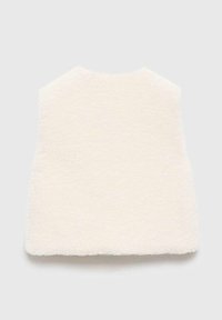 Top fără mâneci, de culoare crem, cu o textură moale și pufos, având un design unic cu umeri rotunjiți.