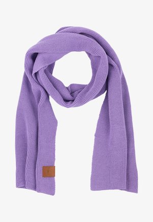 Szydełkowany lawendowy szalik z fakturowanym wzorem, z brązową skórzaną metką na jednym końcu. Miękki, lekki materiał o długim kształcie.