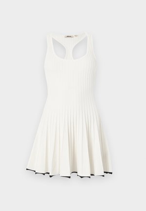 Valge varrukateta soonikkoes kleit racer-seljatükiga ja volditud seelikuga, mille äärdel on õrn must ääris.