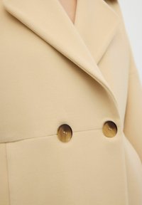 DOUBLE BREASTED - Halflange jas - yellow