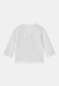 Tommy Hilfiger BABY ESSENTIAL TEE UNISEX - Camisola de manga comprida - white