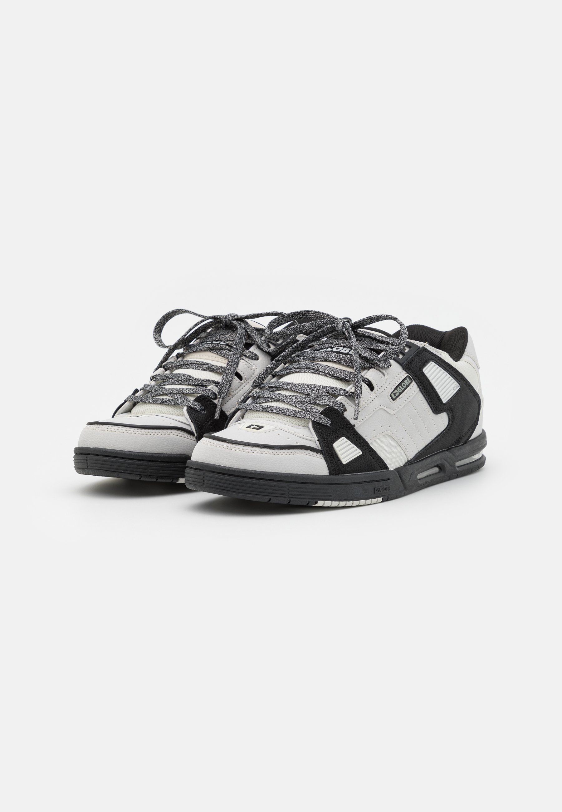Globe SABRE - Chaussures de skate - alloy/black/blanc - ZALANDO.FR