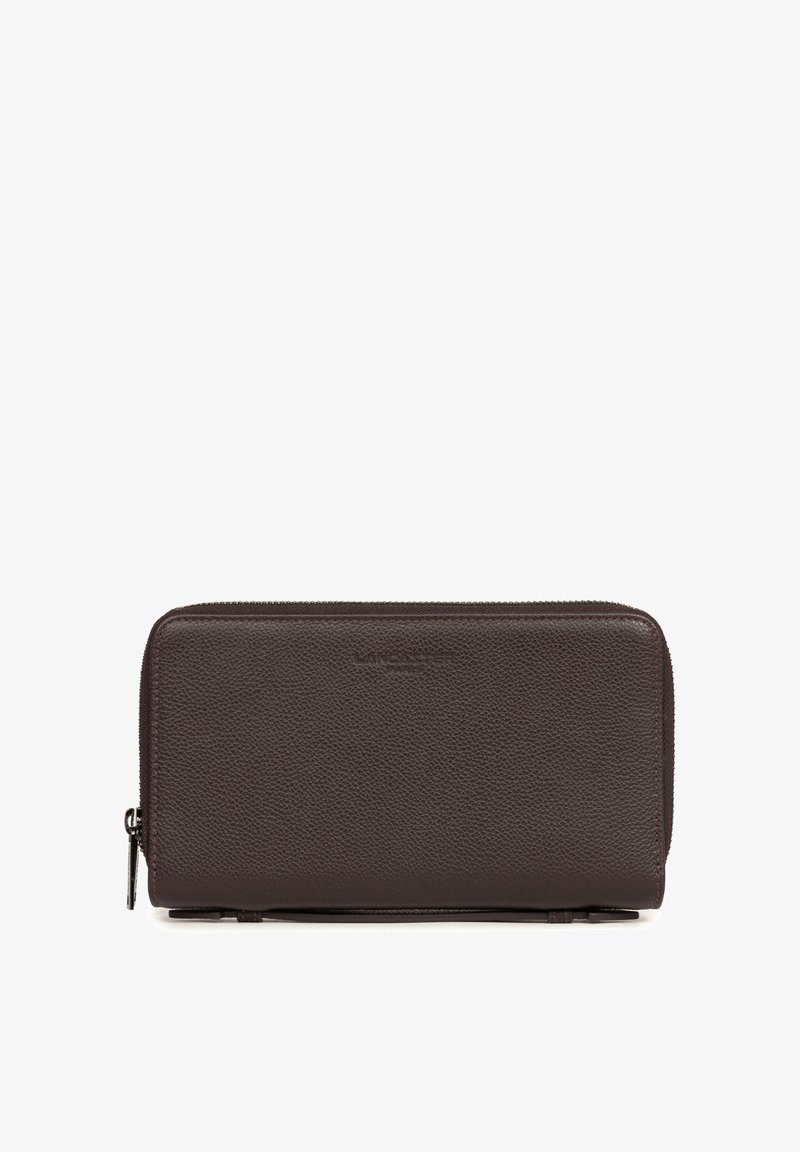 Portefeuille zippé en cuir brun foncé avec surface texturée et embossage subtil de la marque sur le devant.