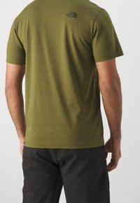 The North Face Jednoduché tričko - olive