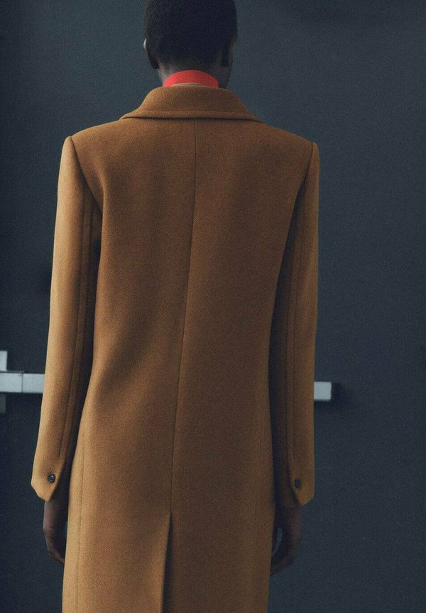 Classic coat - ocre4