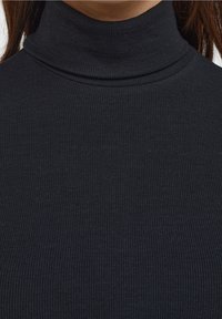 Soft Rebels Sweter