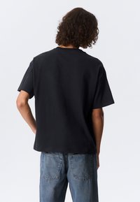 Weekday GREAT BOXY - Pamata T-krekls - dark navy