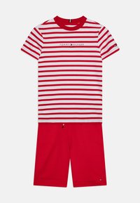 Selezionato, primary red