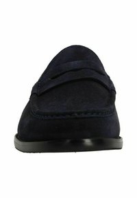 Navy suede moccasin shoes with a seamless front, two overlapping straps, and a sturdy black rubber sole. Soft texture, classic design.