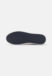 Tommy Hilfiger Tossud - beige