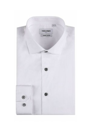 Chemise en lyocell de coton blanc avec un col classique, des manches longues et des poignets boutonnés. Présente cinq boutons gris à l'avant.