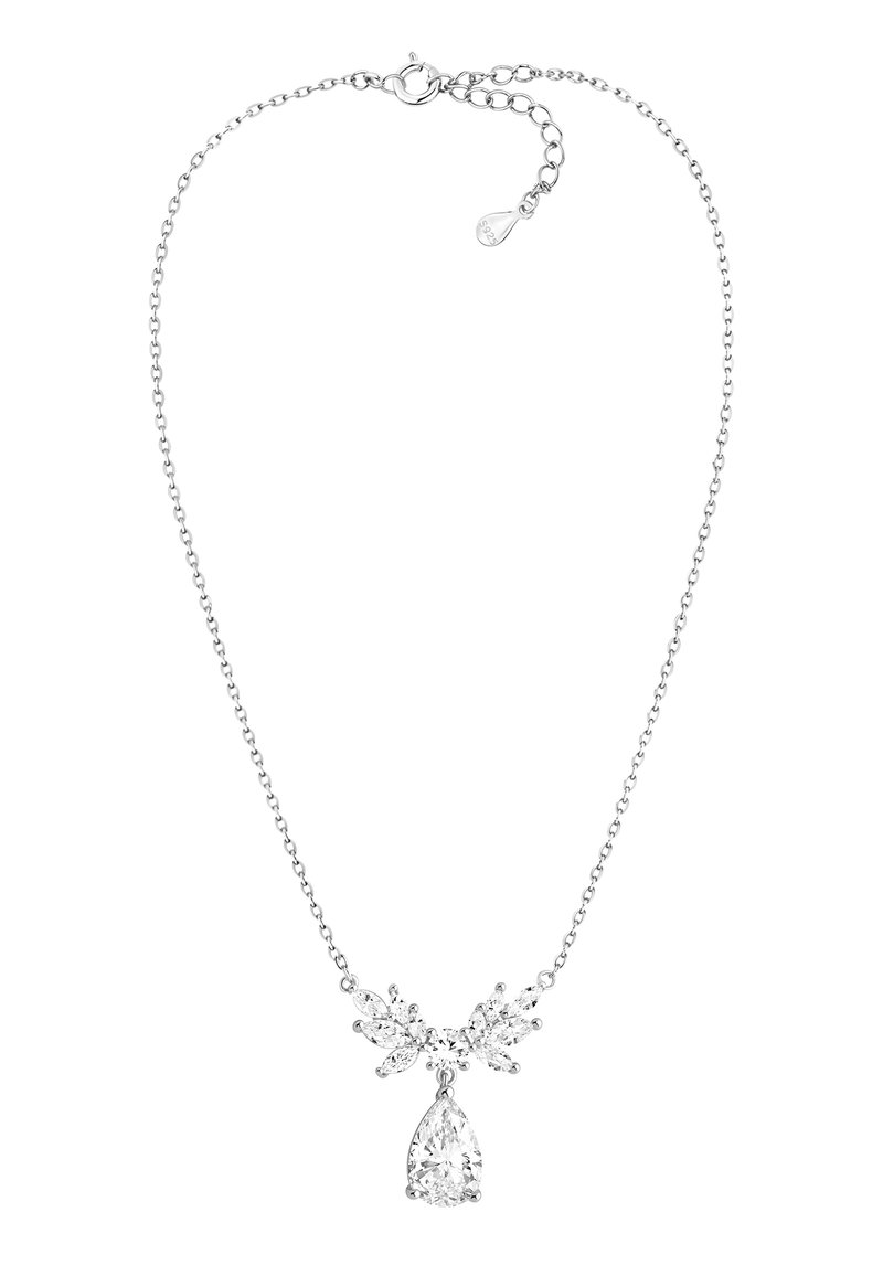 Halskæde med en sølv kæde med en bueformet design, prydet med klare krystaller og en dråbeformet vedhæng.