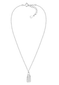 Silverhalsband med en texturerad, avlång hänge som har flera små kristaller. Kedjan har en kräftklolås och justerbar längd.