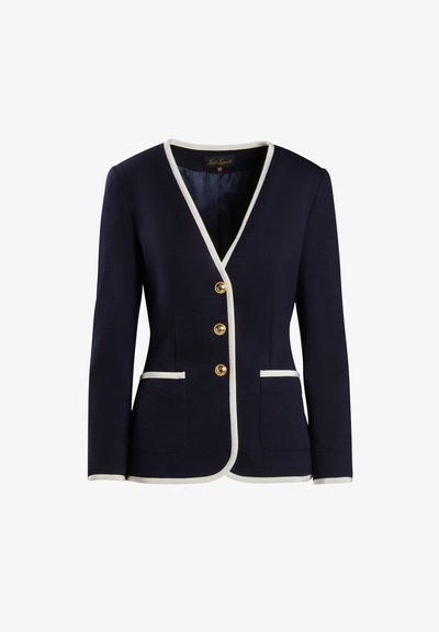 Mornarsko modri blazer z belimi obrobami, V-izrezom, štirimi zlatimi gumbi, dvema sprednjima žepoma in teksturirano tkanino. Klasična krojena zasnova.
