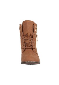Bottine en simili cuir marron avec lacets, fermeture éclair latérale et semelle texturée. Présente des accents cousus et un design à bout arrondi.