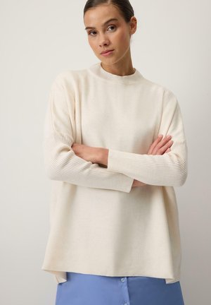 DROP SHOULDER - Jumper - cream