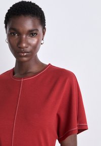 Tommy Hilfiger Rochie din jerseu - dark magma