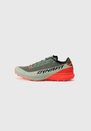 ULTRA - Zapatillas de trail running - yerba/thyme