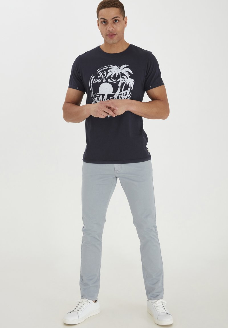 Herren Chinos | Blend BHBRANO Chino monument/blaugrau - KK97586 Herren Chinos | Blend BHBRANO Chino monument/blaugrau - KK97586