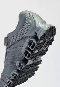 Thumbnail Image 9