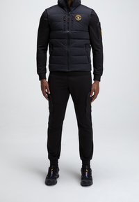 Alessandro Zavetti Smanicato - black