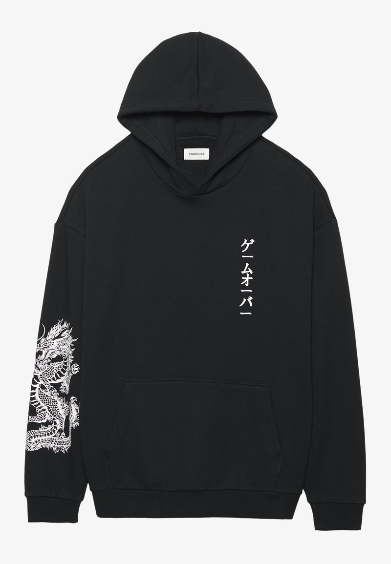 Musta kapuutsiga, millel on suur valge draakoni graafika vasakul varrukal ja valge jaapanikeelne tekst ees, koos taskuga.