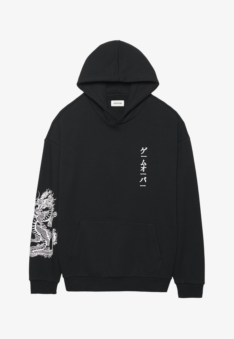 Zwarte hoodie met een grote witte draakgrafiek op de linker mouw en witte Japanse tekst op de voorkant, voorzien van een kangoeroezak.