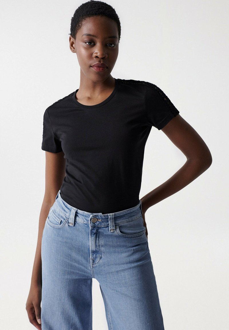 Salsa Jeans AUSTRIA SLIM TShirt basic black/schwarz Zalando.de