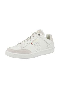 Zapatilla blanca con acentos de ante beige, diseño perforado para transpirabilidad, cordones planos y una suela de goma blanca. Presenta un branding en dorado.