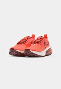 Nike Performance ZOOMX ZEGAMA 2 - Løpesko for mark - hyper crimson/dark team red/glacier blue/sail