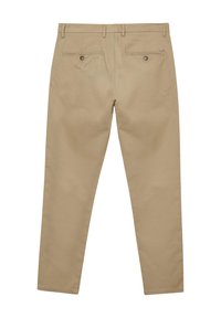 Pantaloni beige con una texture liscia, dotati di due tasche posteriori con chiusura a bottone e design a gamba dritta.