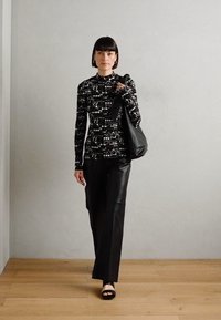 Scotch & Soda ALL OVER PRINTED MOCK NECK LONG SLEEVE - Camiseta de manga larga - black/white