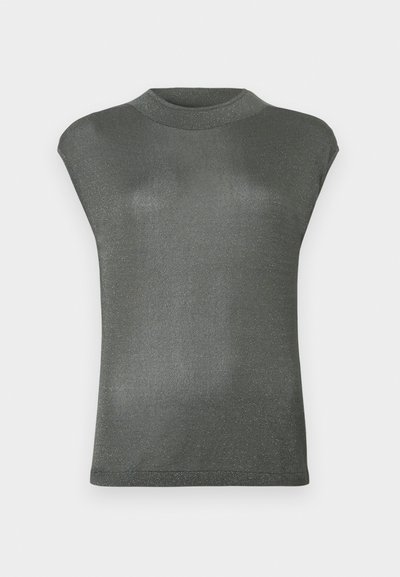 Fémes sötétszürke, rövid ujjú felső, magas nyakú kivitelben. Rugalmas, enyhén fényvisszaverő anyagból készült. Simább textúrával és testhez simuló fazonnal rendelkezik.